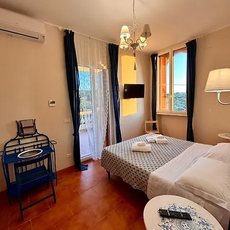 Incina - Sea House